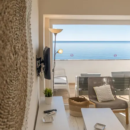 Amazing Sea View Apartment *